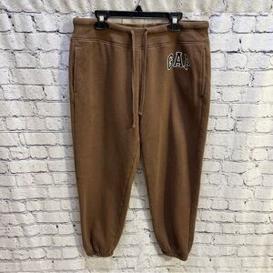 GAP Heritage Logo Tapered Leg Jogger Lighter Brown Size Small (24 inch inseam)